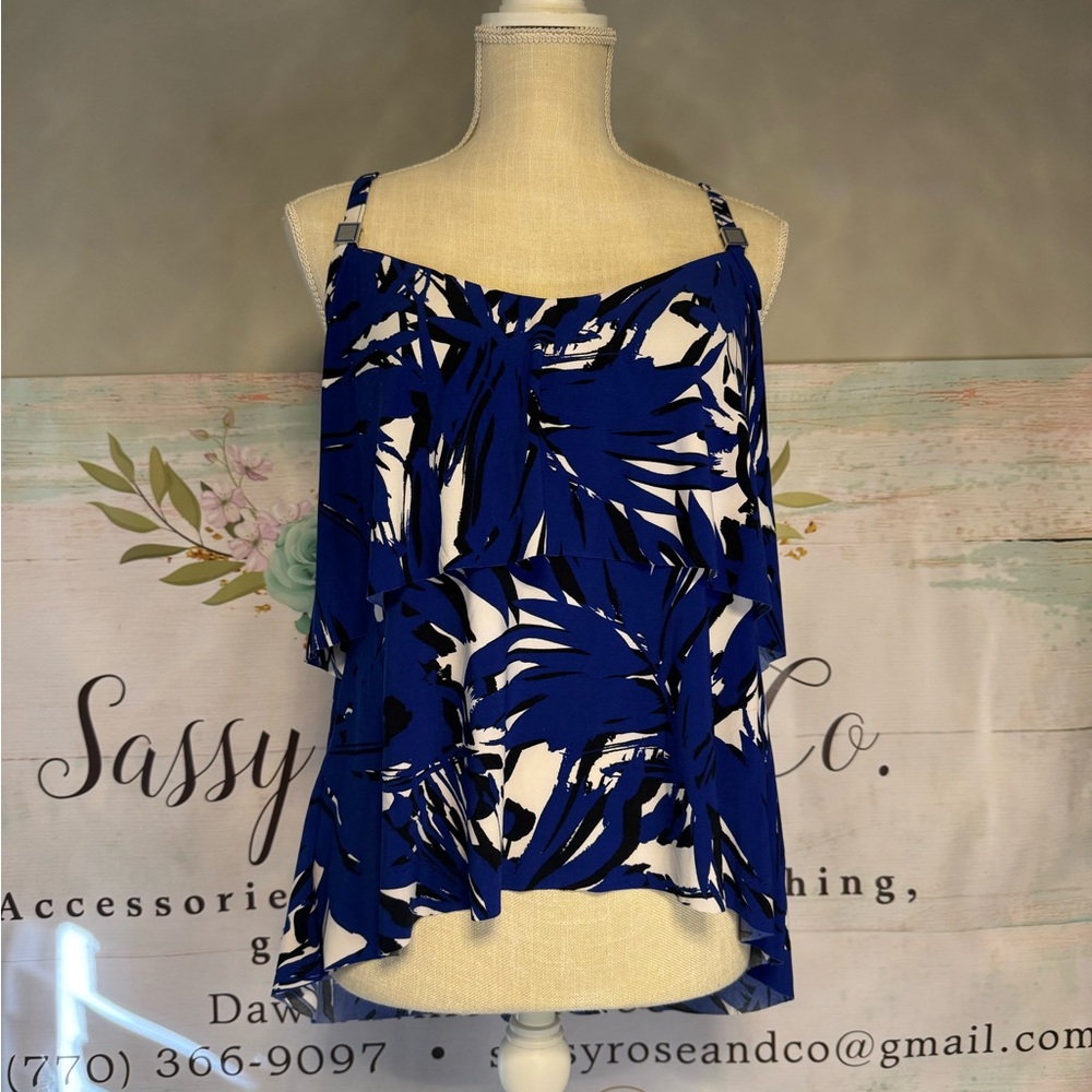 NWT Magic Suit Size 10 swim top